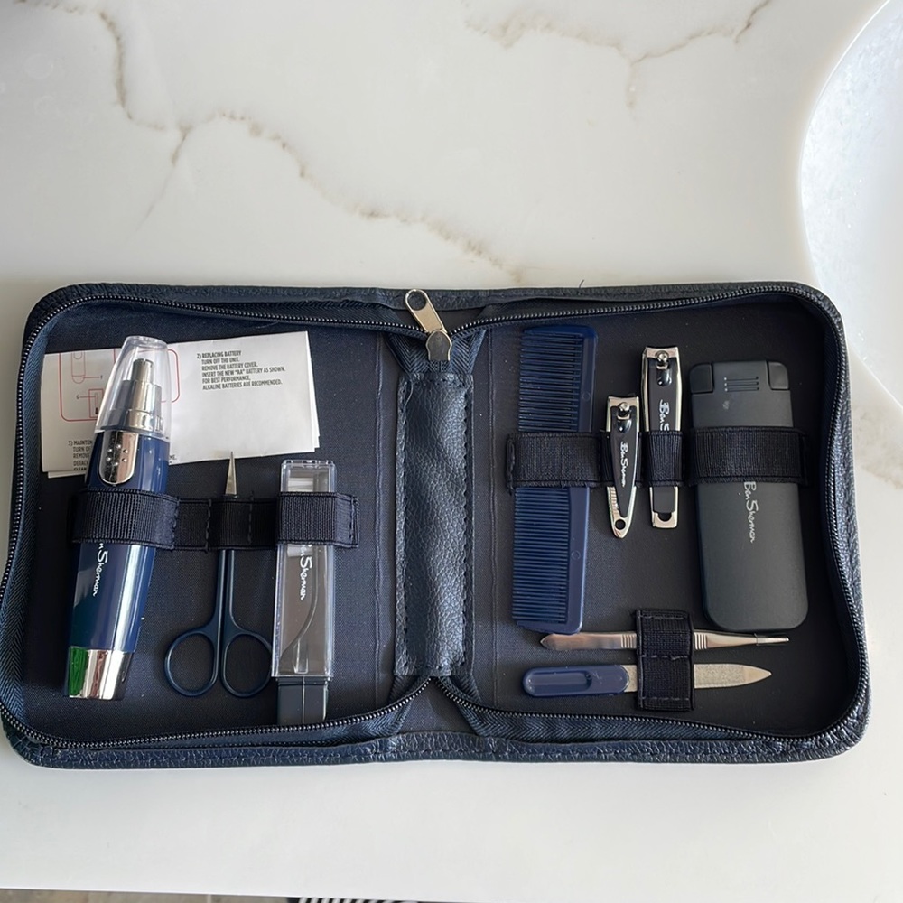 Travel trim and manicure kit for men